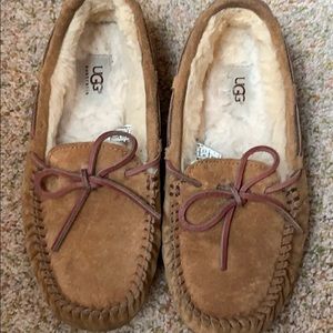 Chestnut Ugg Moccasins Size 6